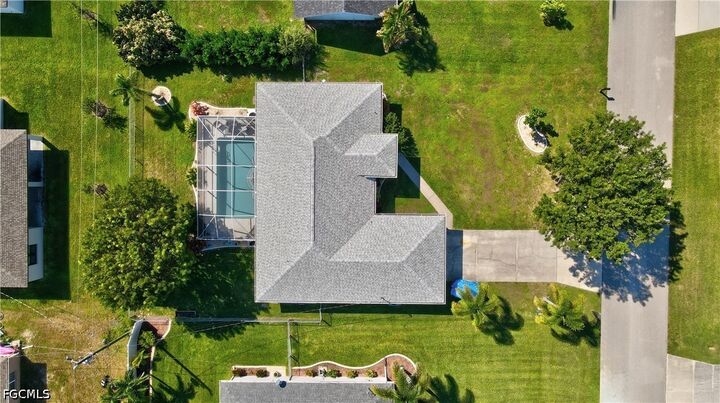 Property Photo:  1702 SW 12th Lane  FL 33991 