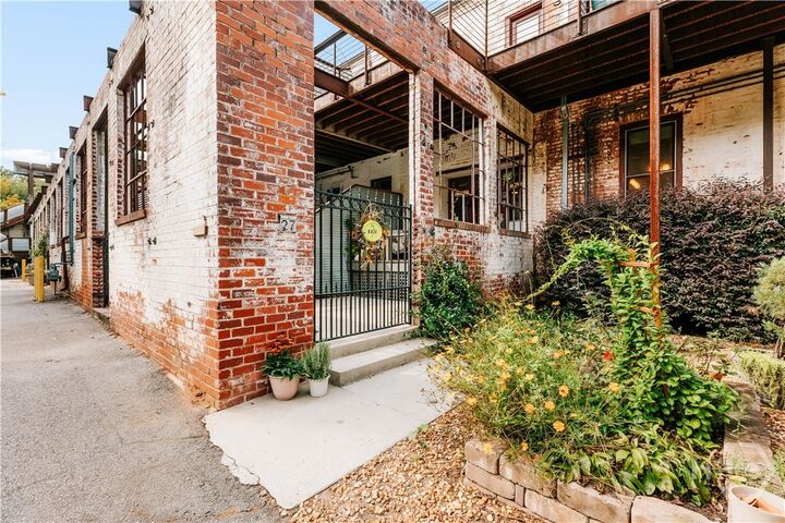 Property Photo:  585 White Circle 27  GA 30605 