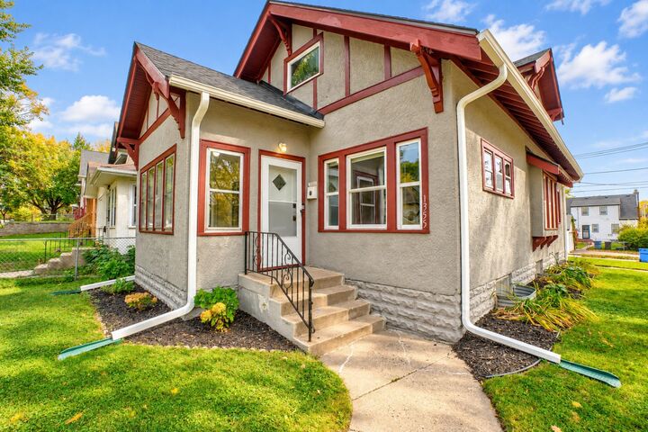 Property Photo:  1355 Upton Avenue N  MN 55411 