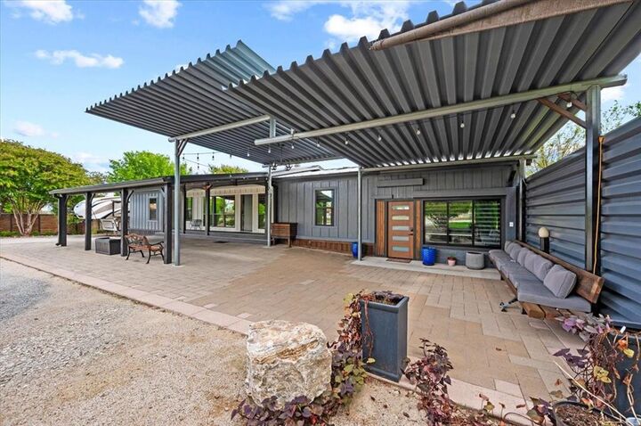 Photo de la propriété:  9048 Magnolia Blossom Trail  TX 76131 