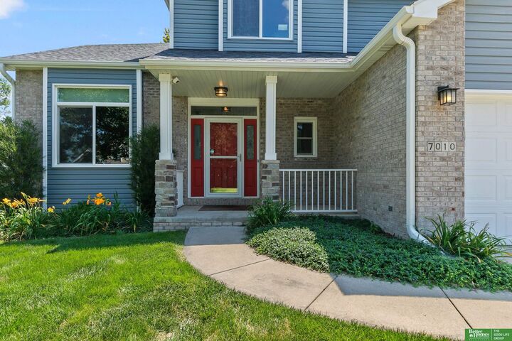 Property Photo:  7010 S 42 Street  NE 68516 