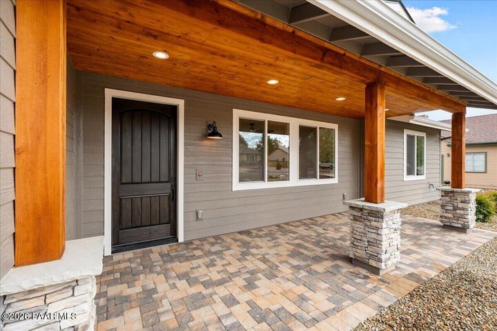 Property Photo:  2430 Gables Way  AZ 86323 