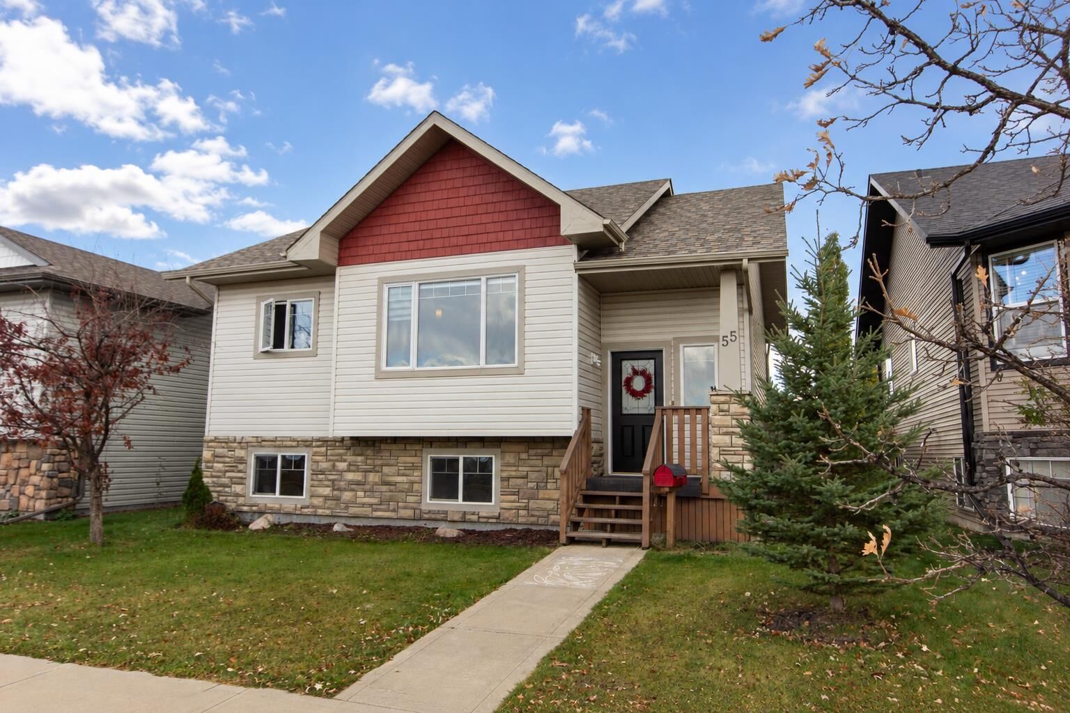 Property Photo:  55 Viscount Drive  AB T4R 0G6 