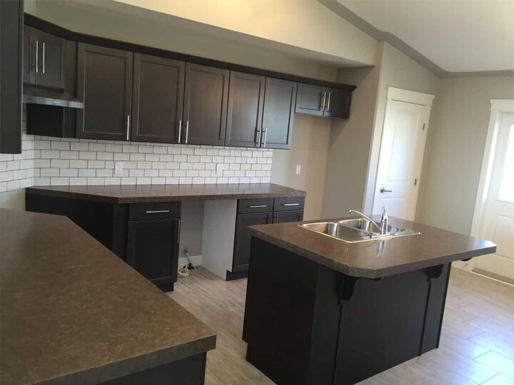 Property Photo:  B(Up), 12402 102B Street B(Up)  AB T8V 6J2 