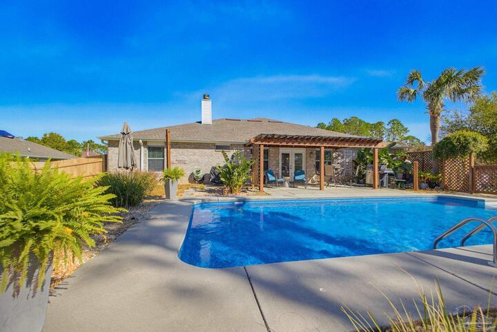 Property Photo:  7451 Brewster St  FL 32566 