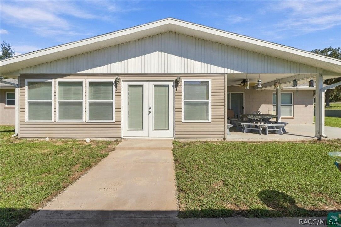 Property Photo:  650 E Wacker Street  FL 34442 