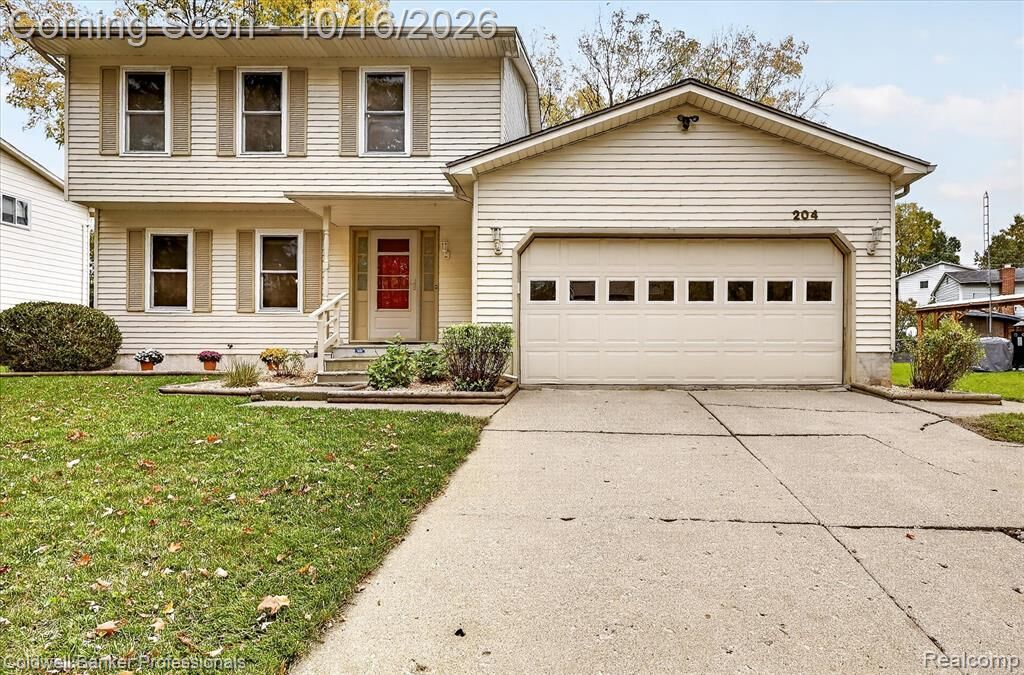 Property Photo:  204 Dutch Mill Drive  MI 48433 