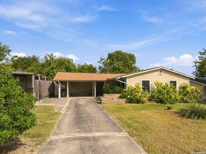 Property Photo:  551 Craigmont Ln  TX 78213 