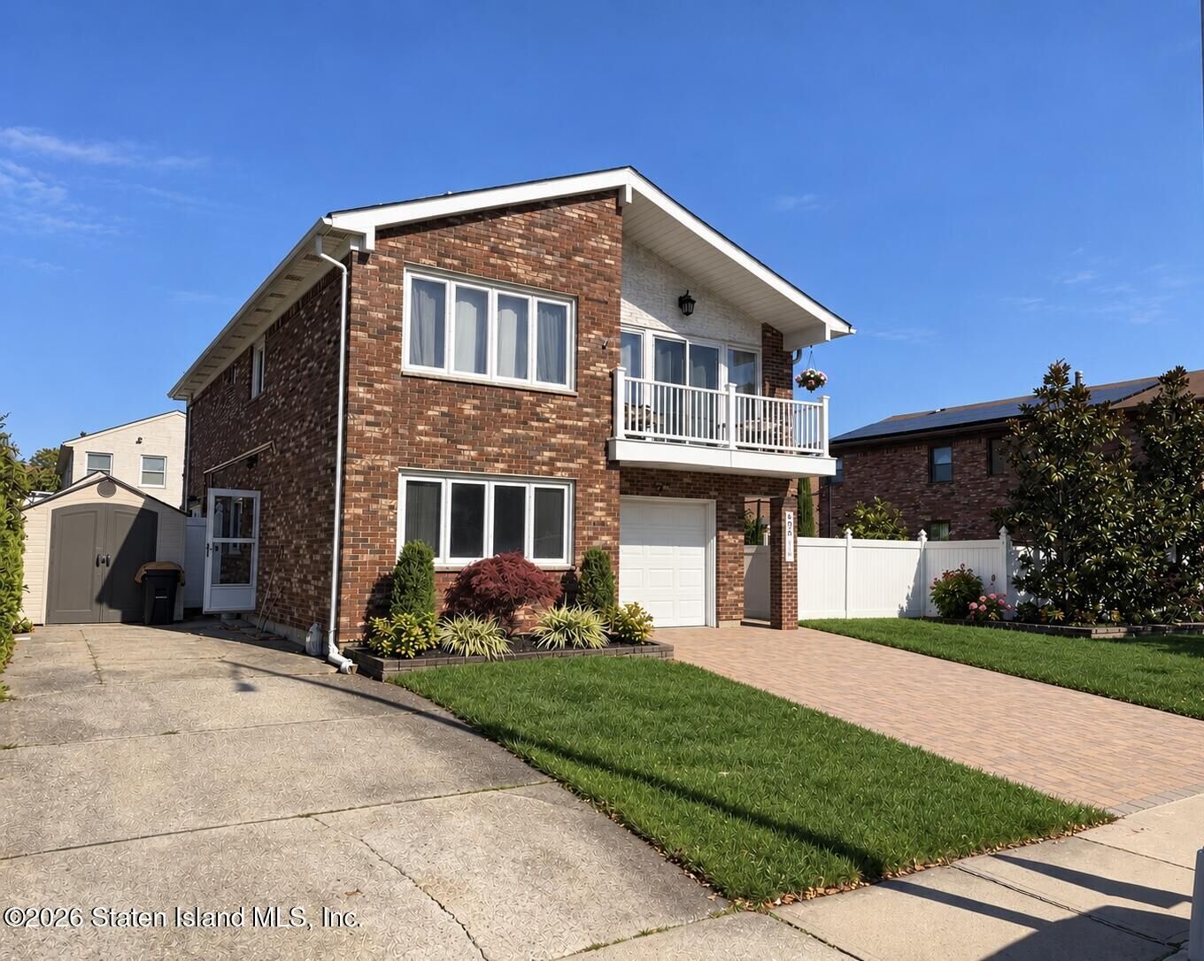 Property Photo:  477 Vineland Avenue  NY 10312 