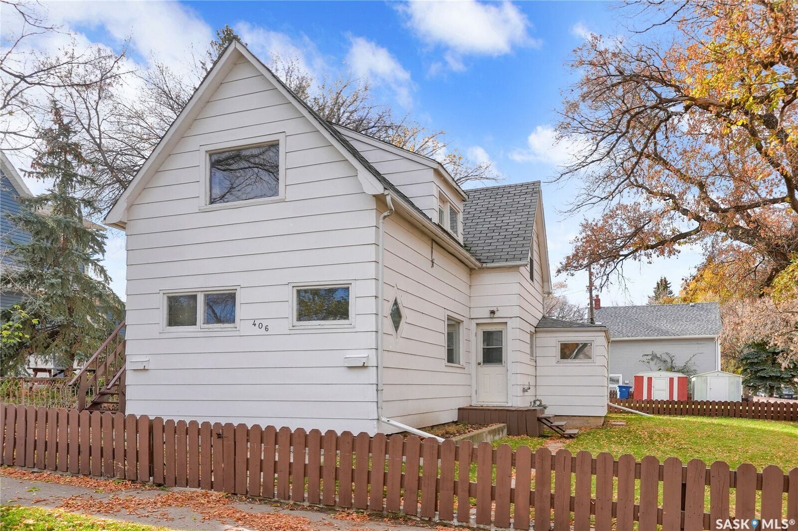 Property Photo:  406 Main Street S  SK S6H 5S9 