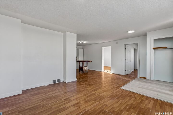 Property Photo:  147 30th Street E  SK S6V 1Z2 