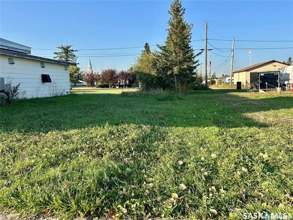 Property Photo:  750 Main Street  SK S0E 1W0 