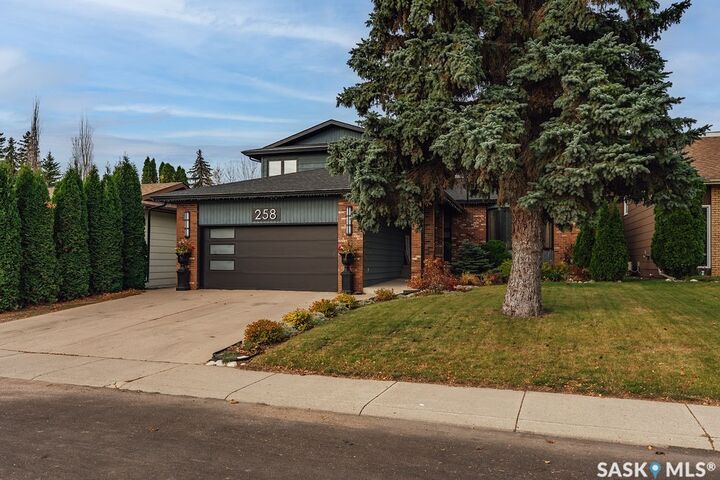 Property Photo:  258 Ae Adams Crescent  SK S7K 5M9 