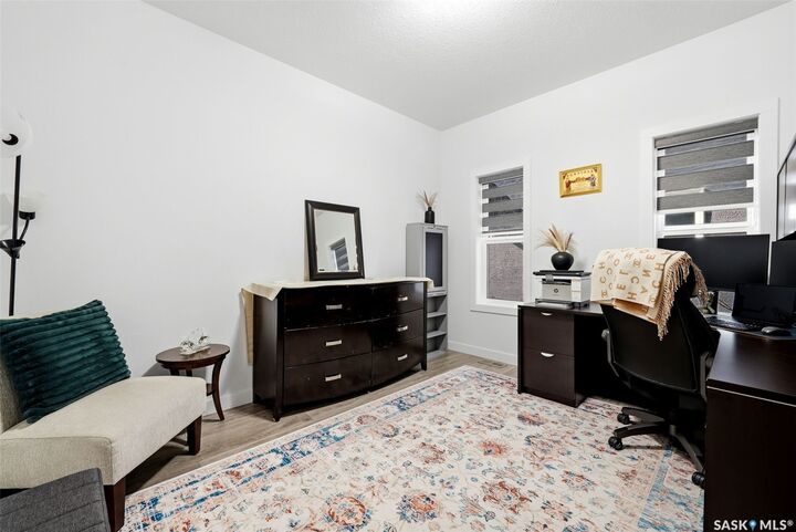 Property Photo:  5112 E Green Crescent  SK S4V 3S9 