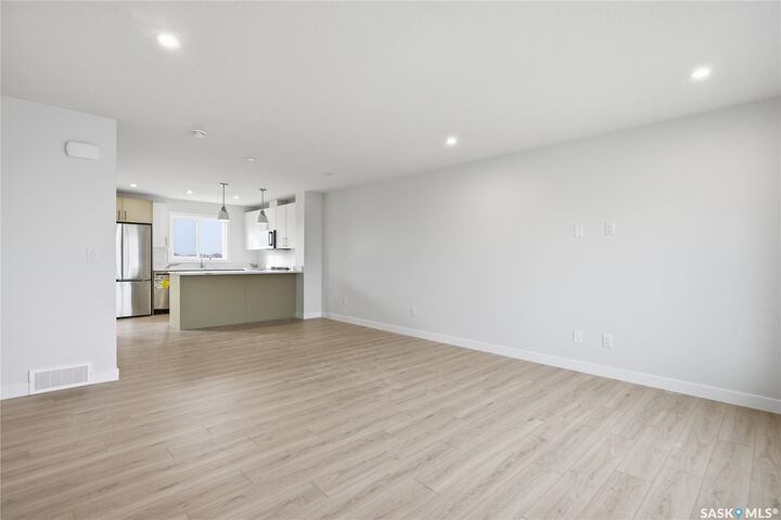 Property Photo:  263 Mark Bend  SK S7V 2B8 