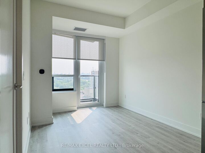 Property Photo:  60 Central Park Roadway N/A 1114  ON M9A 0E6 