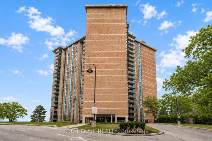 Property Photo:  5250 Lakeshore Road 809  ON L7L 5L2 