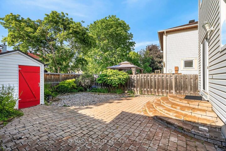 Property Photo:  1475 Deavy Way  ON K1E 2W7 