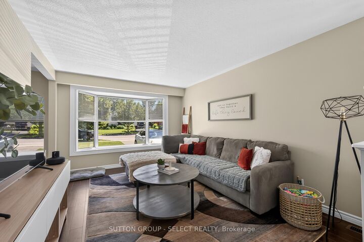 Property Photo:  183-185 Vancouver Street  ON N5Z 4R5 