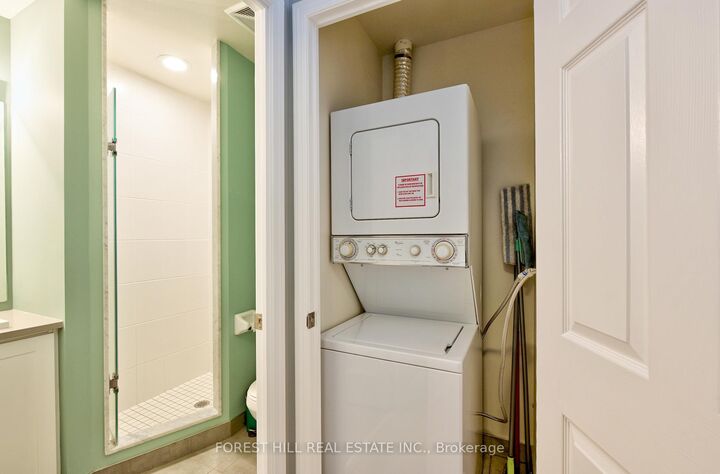 Property Photo:  19 Grand Trunk Crescent 306  ON M5J 3A3 