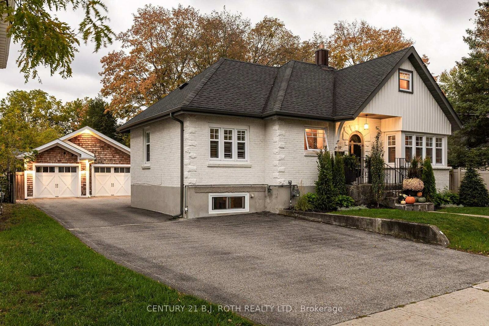 Property Photo:  17 Granville Street  ON L4N 3K1 