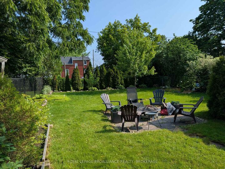 Property Photo:  51 Dundas Street  ON K7L 1N4 