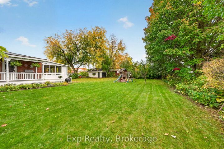 Property Photo:  341 Metcalf Street  ON  