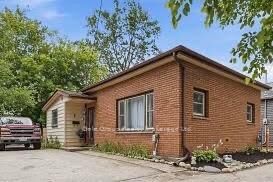 Property Photo:  1 Britton Drive  ON N5P 3E4 