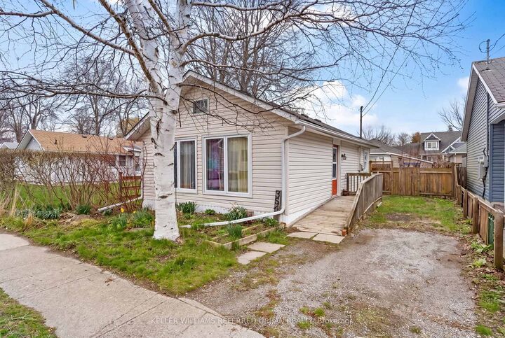 Property Photo:  354 Elmwood Avenue  ON L0S 1B0 