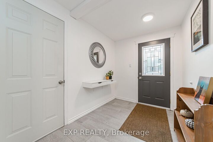 Property Photo:  3 Welkin Crescent  ON K2E 5M4 