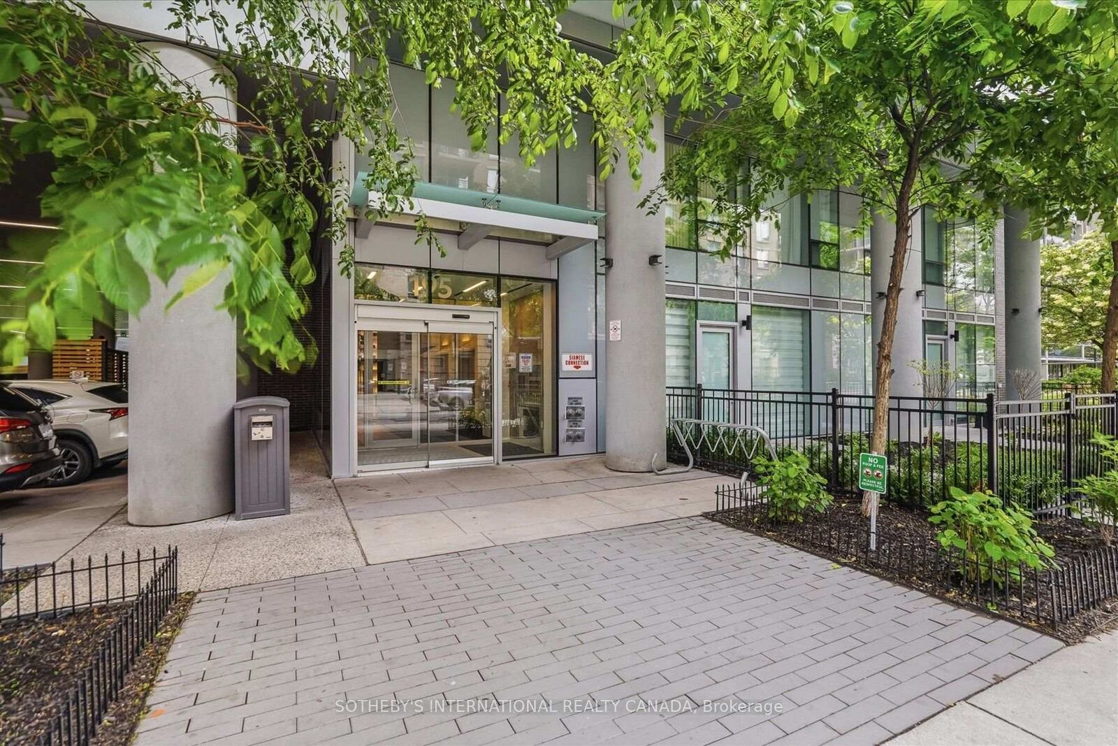 Property Photo:  195 Redpath Avenue 2307  ON M4P 0E4 