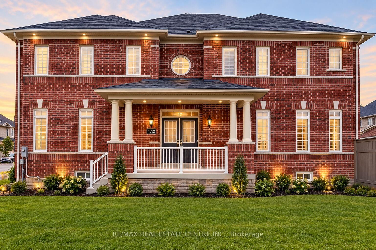 Property Photo:  5496 Meadowcrest Avenue Main  ON L5M 0W3 