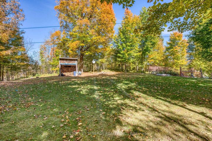 Property Photo: 555 Sugarbush Way ON K0G 1K0