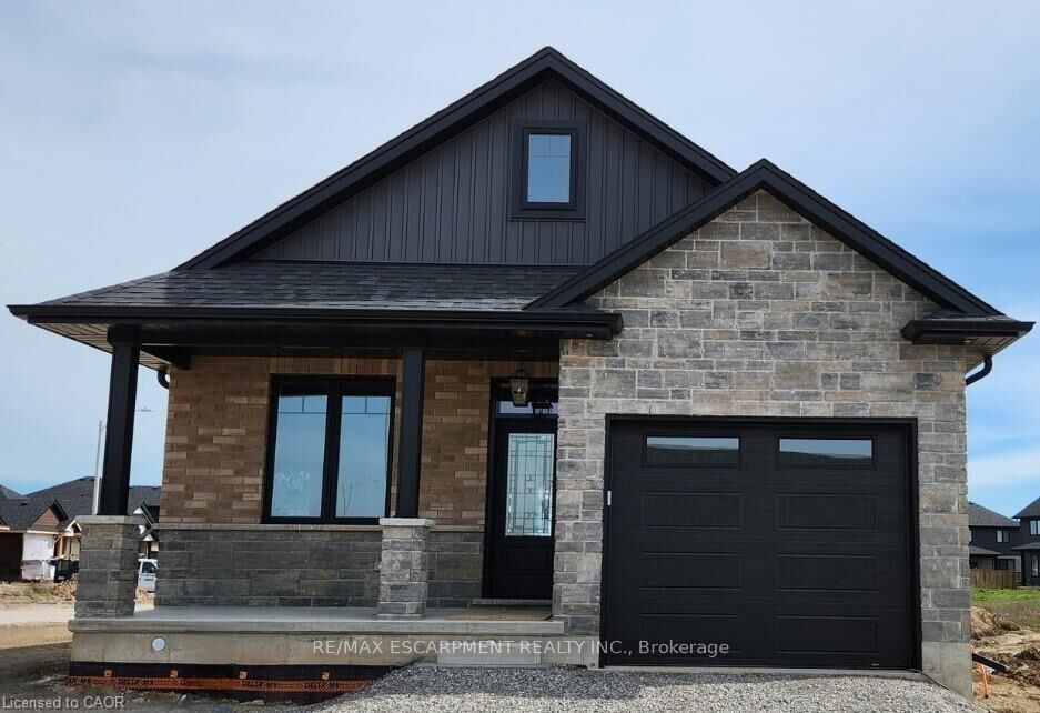 Property Photo:  183 Craddock Boulevard  ON N0A 1J0 