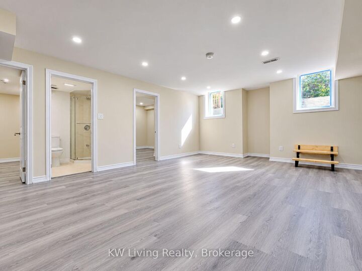 Property Photo:  21 Plentywood Drive  ON L6Y 0C1 