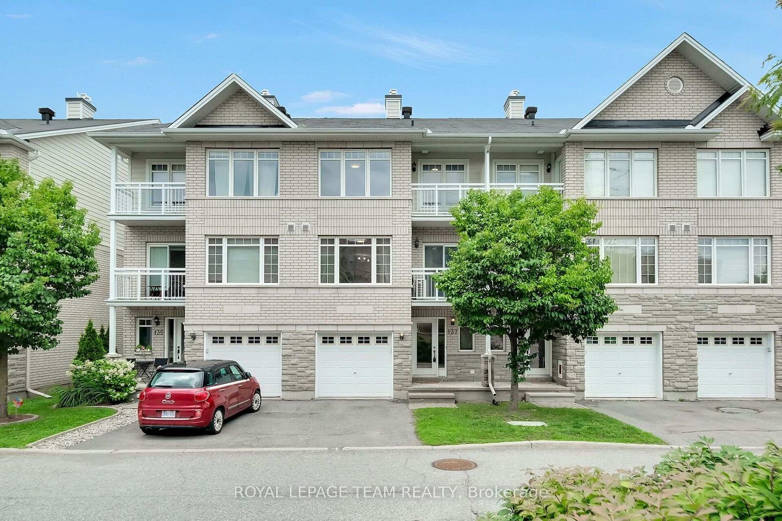 Property Photo:  137 Corinth Private  ON K2E 0A8 