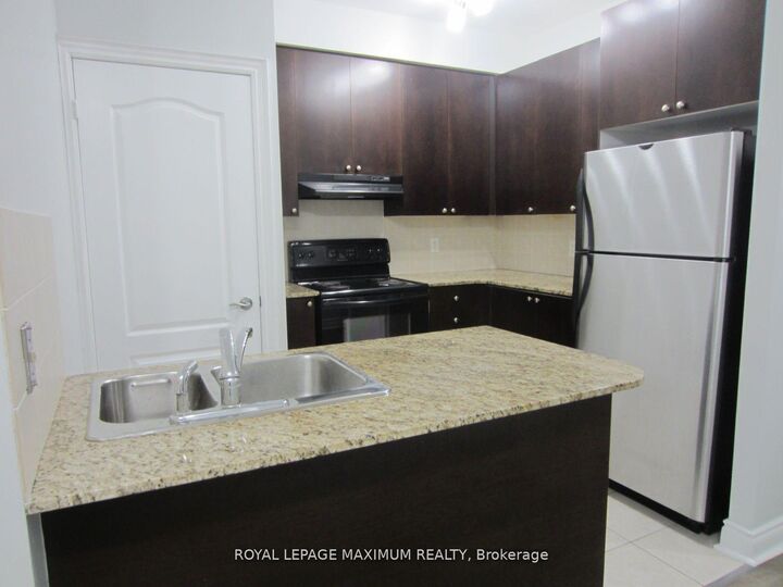 Property Photo:  8201 Islington Avenue 327  ON L4L 9S6 