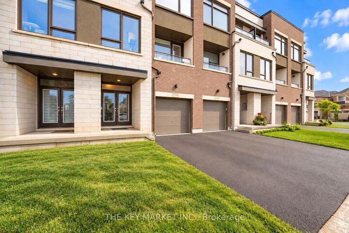 Property Photo:  3116 Ernest Appelbe Boulevard  ON L6H 0M8 