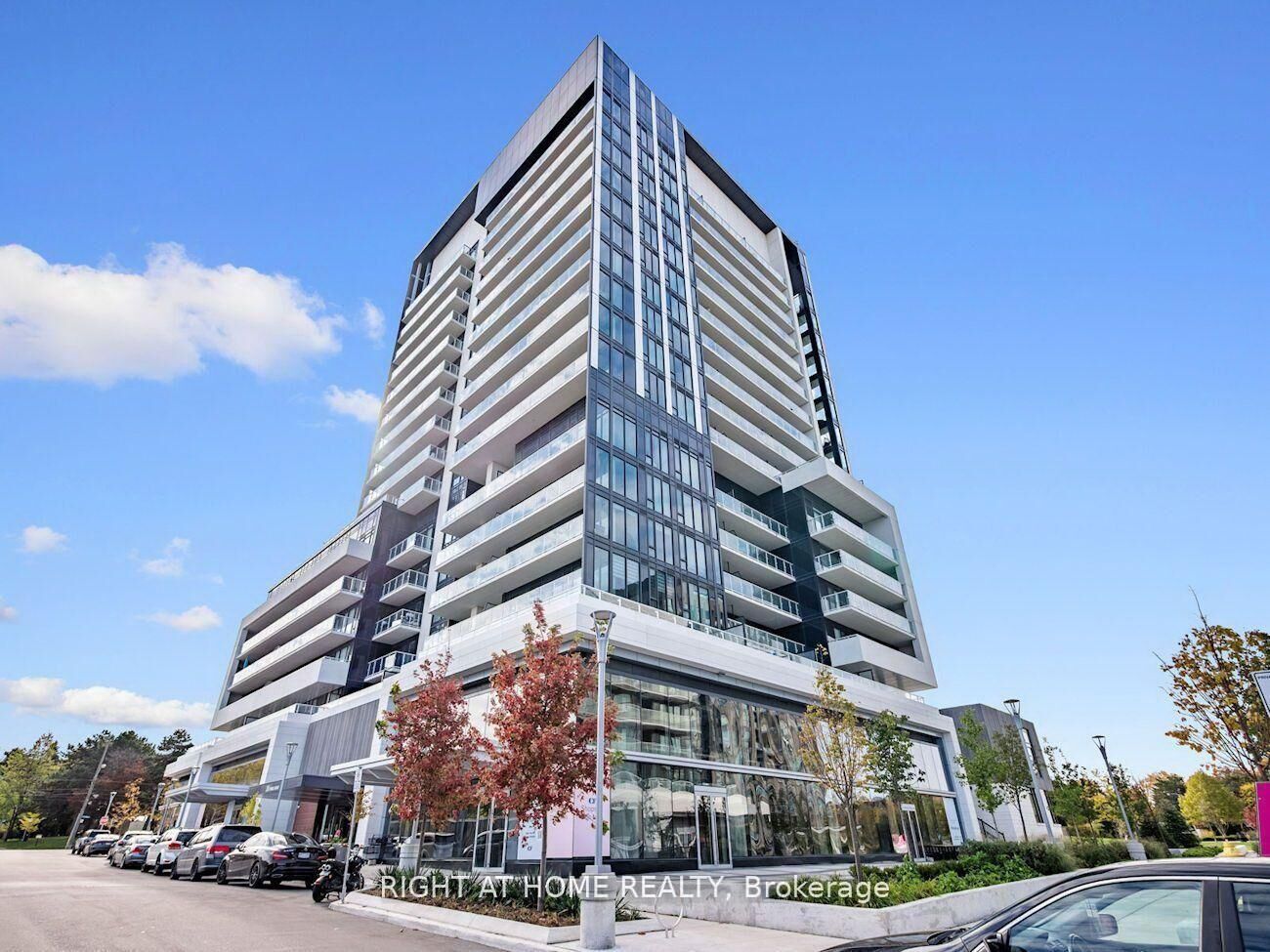 Property Photo:  20 O'Neill Road 527  ON M3C 0R2 