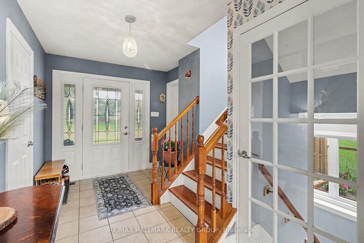 Property Photo:  25 Tabitha Cres Crescent  ON K0C 1H0 