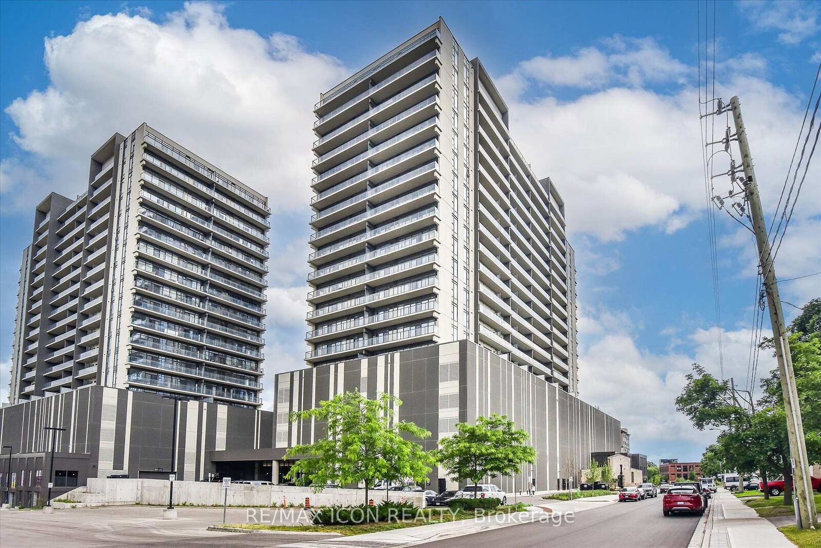 Property Photo:  15 Glebe Street 902  ON N1S 0C3 