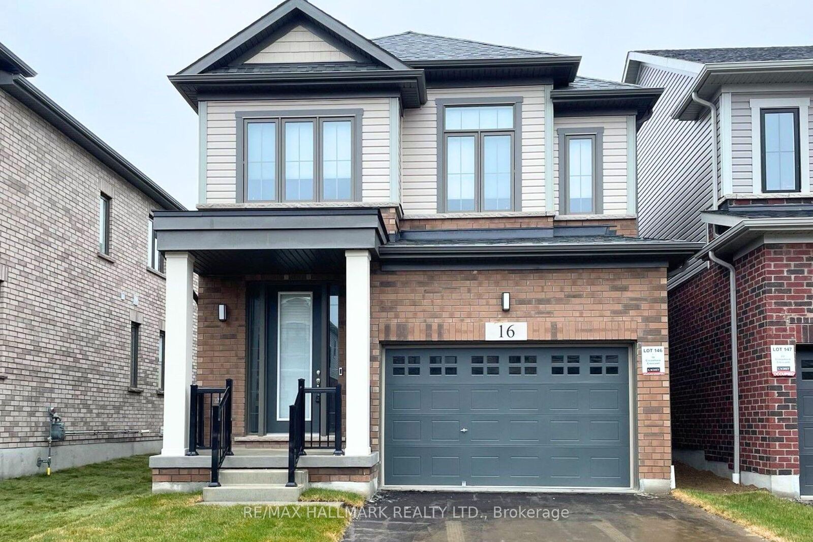 Property Photo:  16 Crossmore Crescent  ON N1S 0C7 