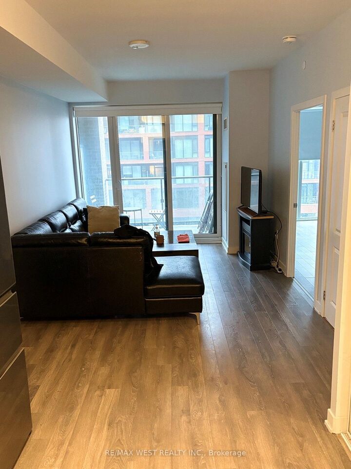 Property Photo:  100 Eagle Rock Way 418  ON L6A 5B9 