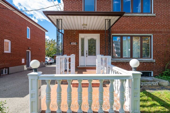 Property Photo:  2604 Keele Street  ON M6L 2P1 