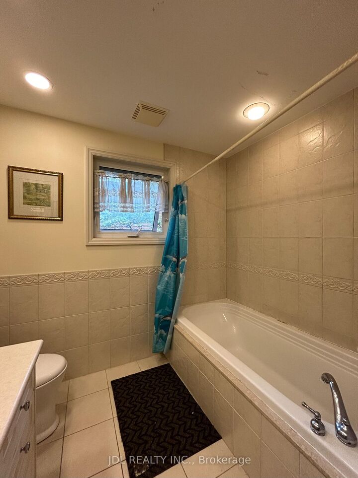 Property Photo:  3 Butterfield Dr Drive One Bedroom A 2nd Floor  ON M3A 2L9 