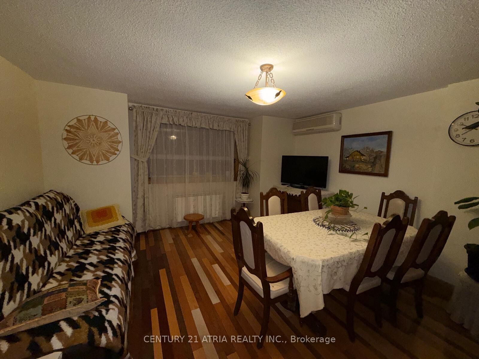 Property Photo:  74 Millicent Street  ON M6H 1W4 