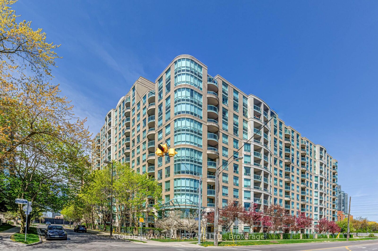 Property Photo:  18 Pemberton Avenue 402  ON M2M 4K9 