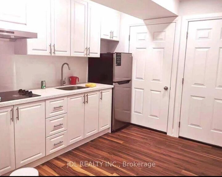 Property Photo:  16 Ross St Street Very Nice One Room Bsmt  ON M5T 1Z9 