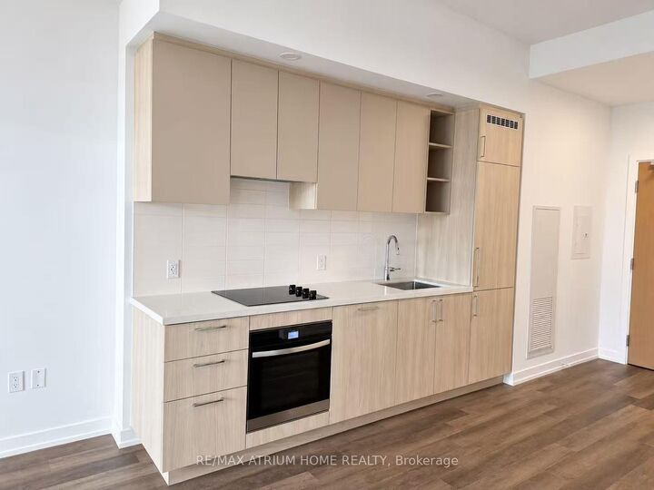 Property Photo:  21 Meadowdale Road 2503  ON L4K 0H6 
