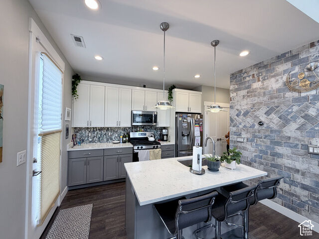 Property Photo: 10563 S Redknife Dr UT 84009
